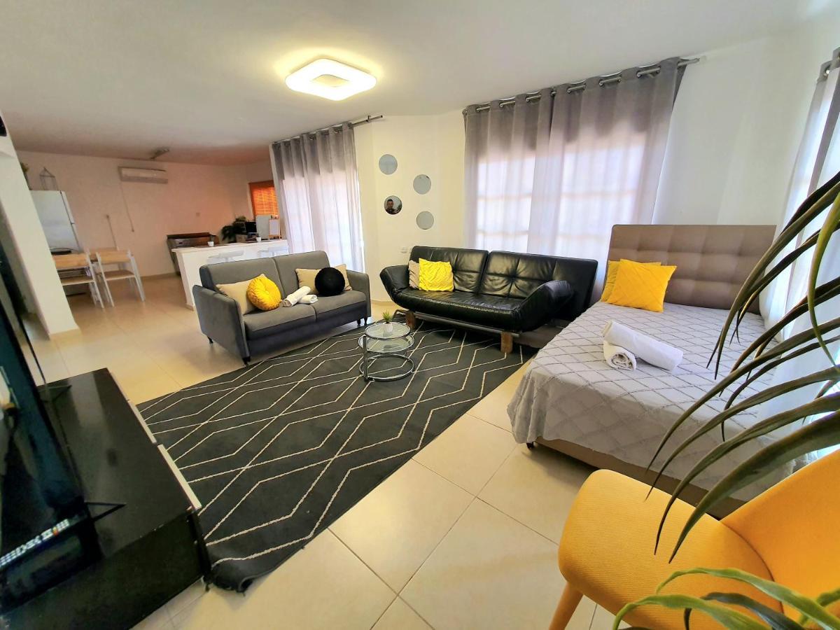 Barak Royal Suites 20 Garden Jacuzzi - ג'קוזי בחצר Eilat Exterior photo